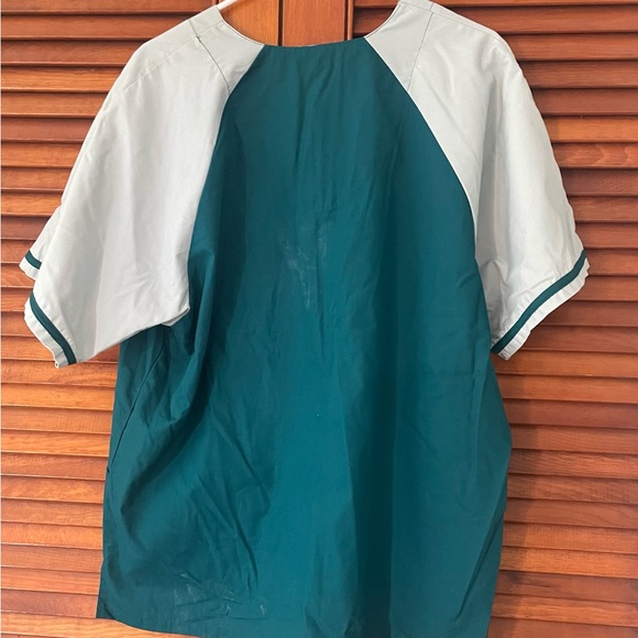 Eagles scrub top - Picture 2 of 4